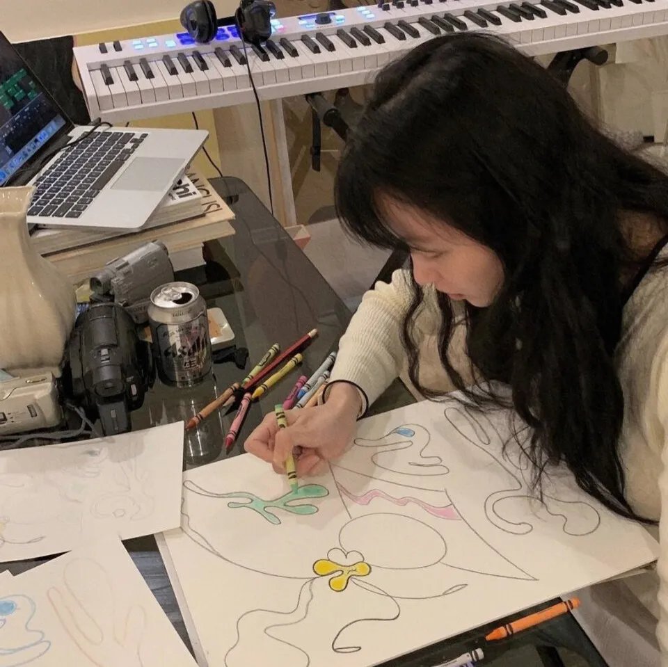 觉醒后，我成了霸总白月光